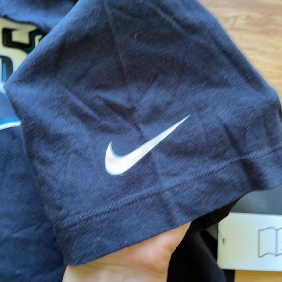 Nike Eagles Tee - Picture 4 of 5